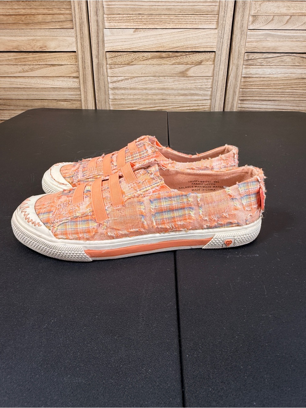 Rock & Candy By Zigi Orange Slip-On Canvas Sneakers with Elastic Straps Size 6.5